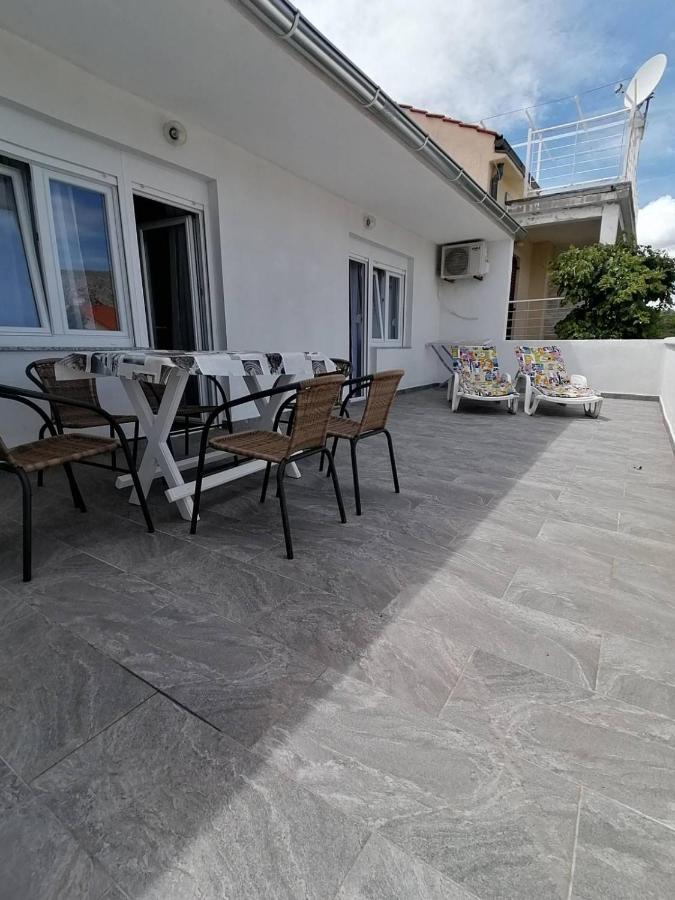 Rose 3 Apartment Baska  Luaran gambar
