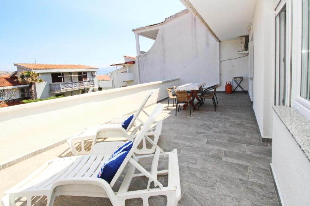 Rose 3 Apartment Baska  Luaran gambar